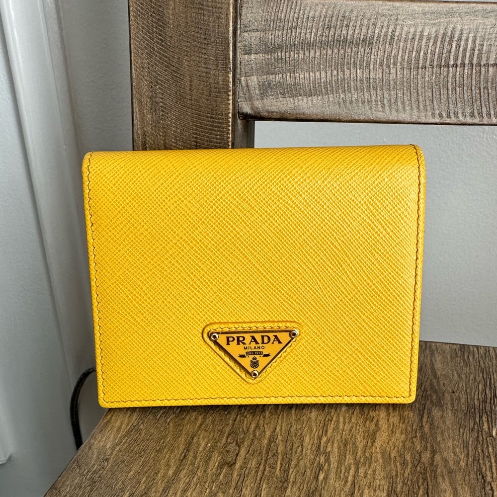 Authentic Prada Compact Snap Wallet Saffiano Leather